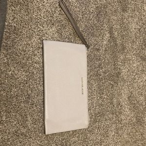 Micheal Kors Wristlet